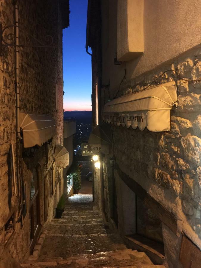 L'Elegante - Maison De Ville Avec Bains A Remous - Parking Inclus Σαιν-Πολ-ντε-Βανς Εξωτερικό φωτογραφία